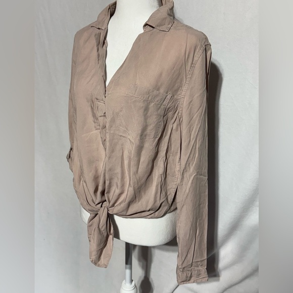 Thread & Supply Smoke Rose Color Tie Front Blouse with Notched Collar Size Large - Picture 2 of 6